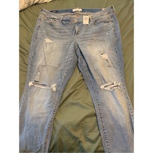 Torrid Distressed Skinny Jeans NWT